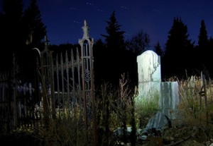tematización-halloween-cementerio-tumba
